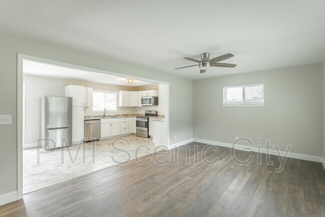 Building Photo - 1375 Orbit Dr