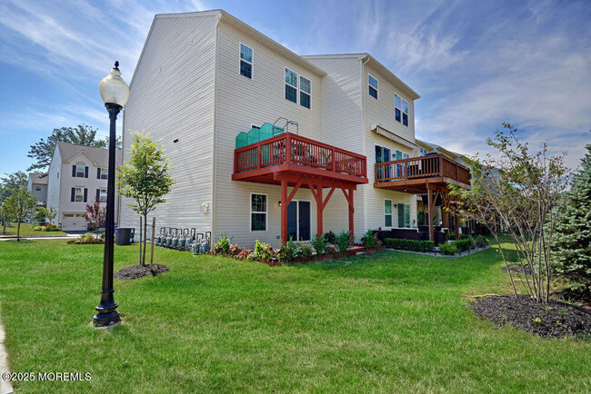 Building Photo - 1008 Mississippi St