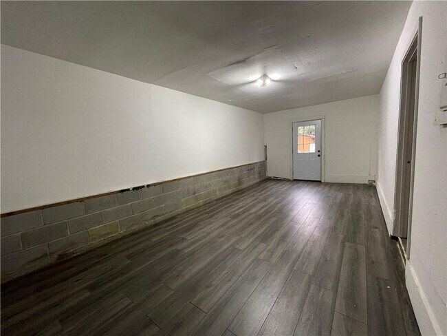 Building Photo - 4554 Doral Dr SW