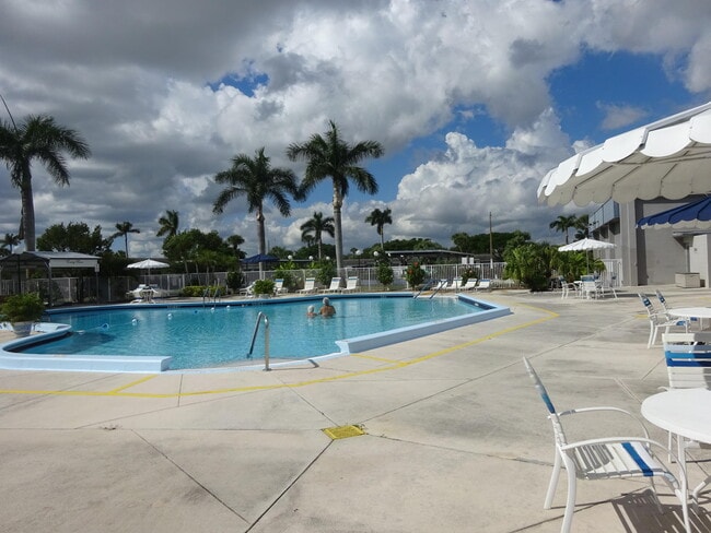 Building Photo - 2723 Emory Dr W