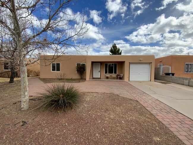 Primary Photo - 3 Bedroom Single Story Home Available Near...