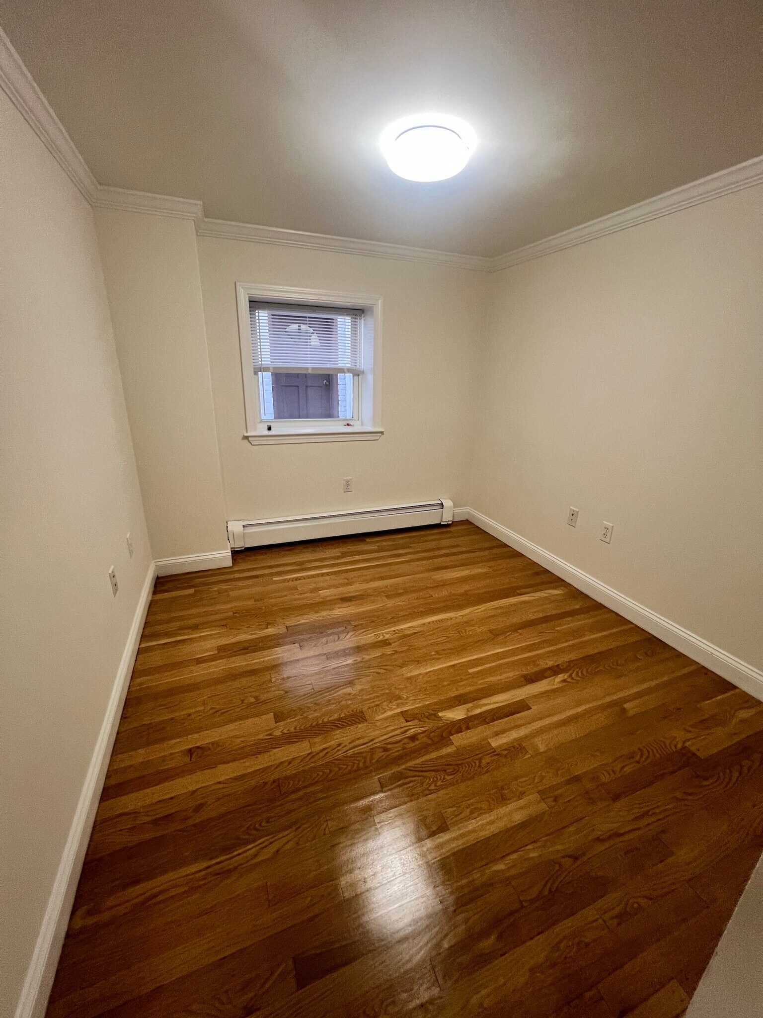 Building Photo - 1533 Beacon St