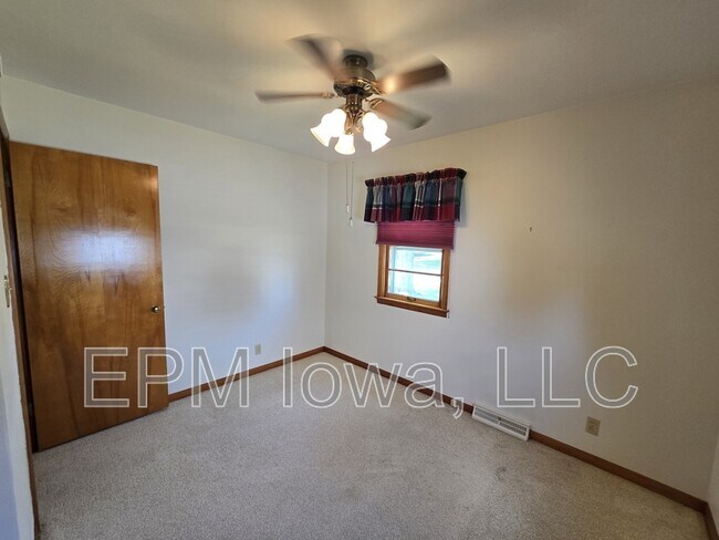 Building Photo - 1217 Dorothy Dr
