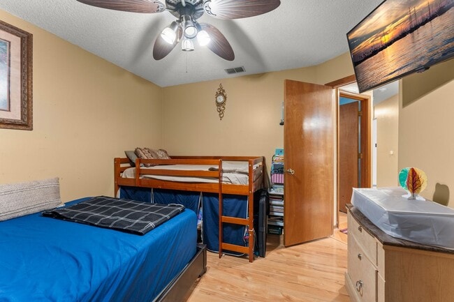 Building Photo - 1341 S Ridge Lake Cir