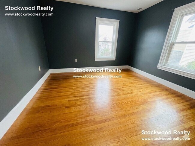 Building Photo - 36 Spring Garden St