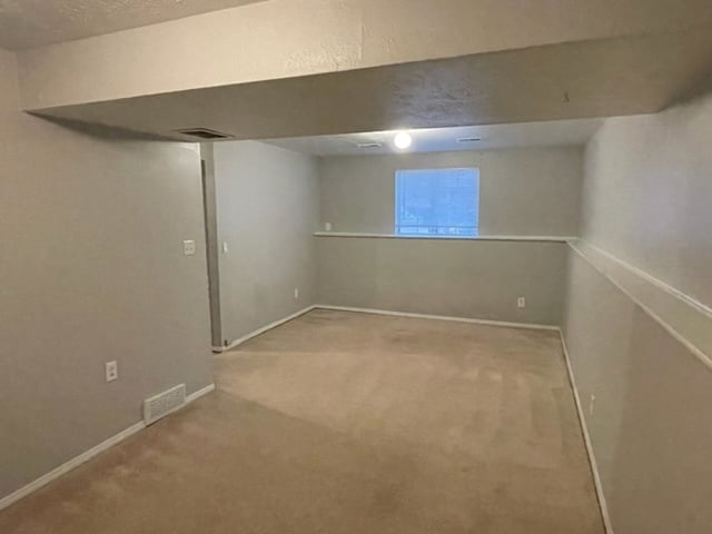 Building Photo - 4640 Dogwood Dr