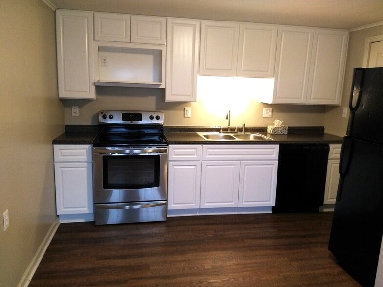 Building Photo - 317 Gilman Ave