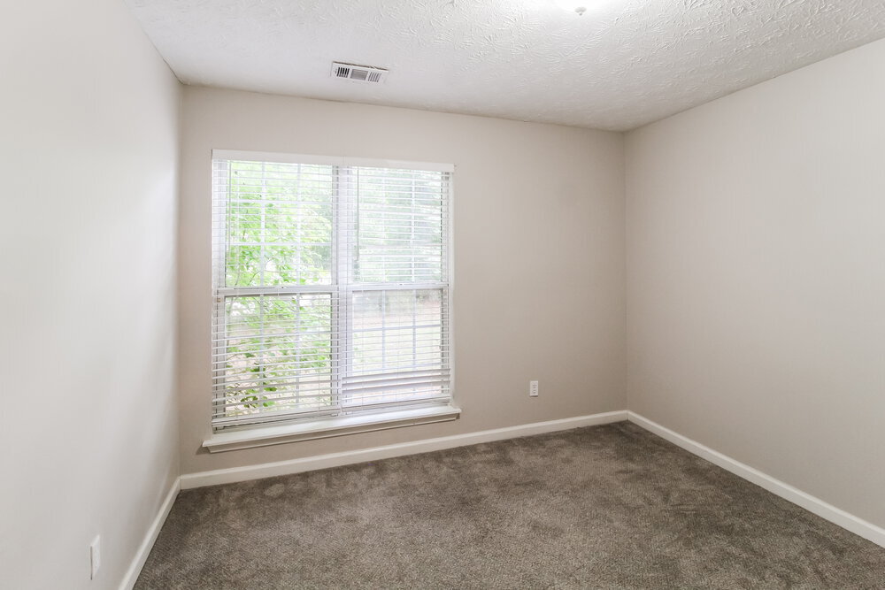 Building Photo - 850 Chaseridge Dr