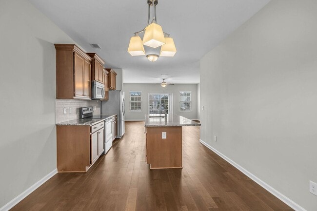 Building Photo - Middle Tennessee Blvd Townhome