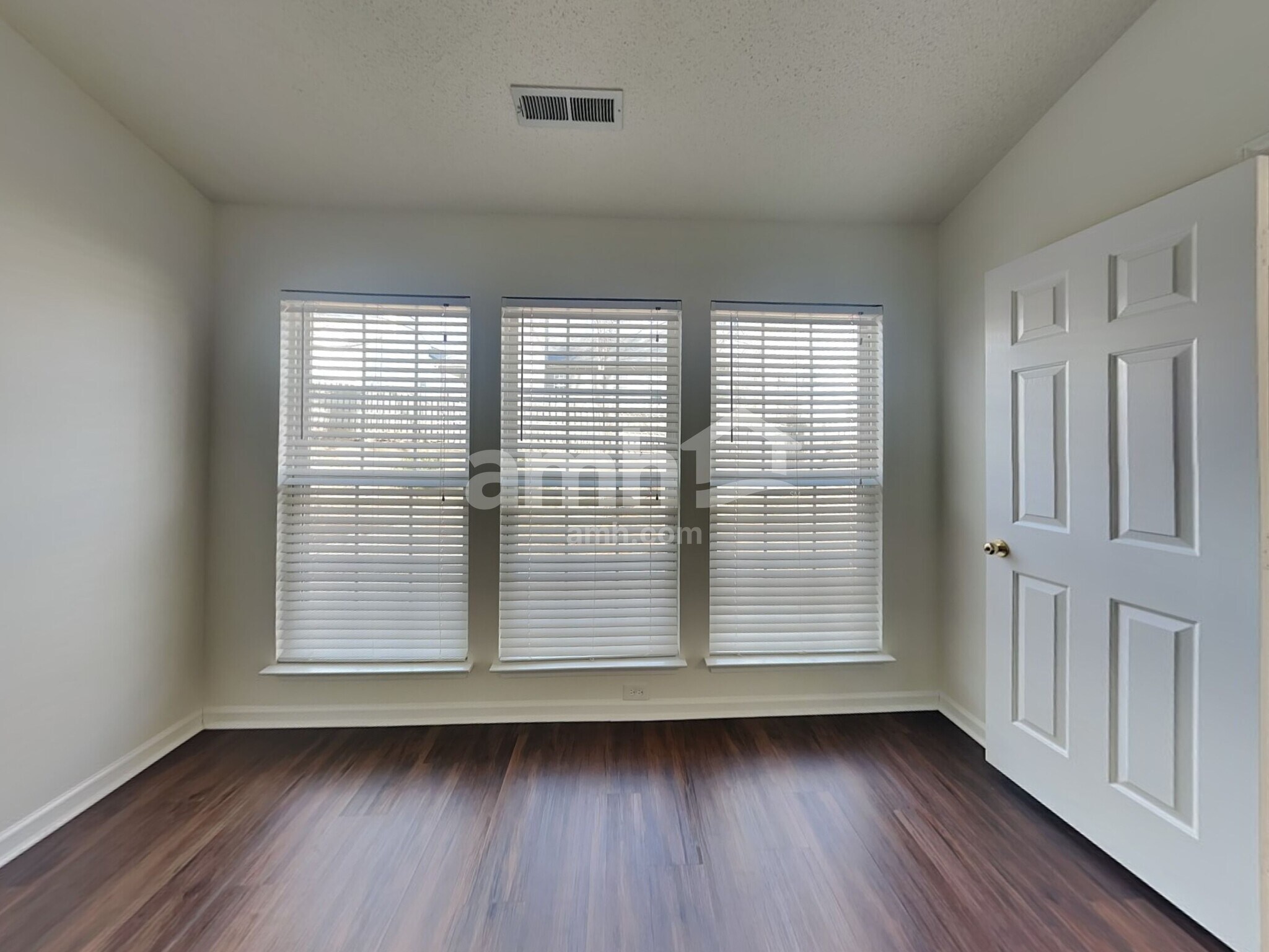 Building Photo - 11 Candor Pl