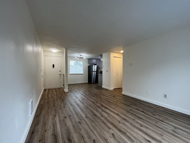 Building Photo - Updated 1BD Apartment Near Downtown with Balcony & Modern Kitchen Updates off street parking