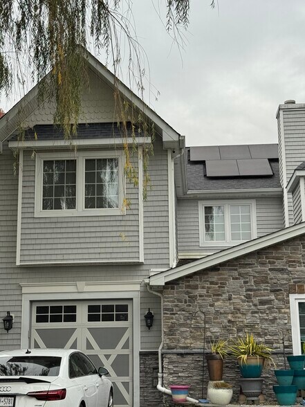 Building Photo - 18 Fairwood Ln