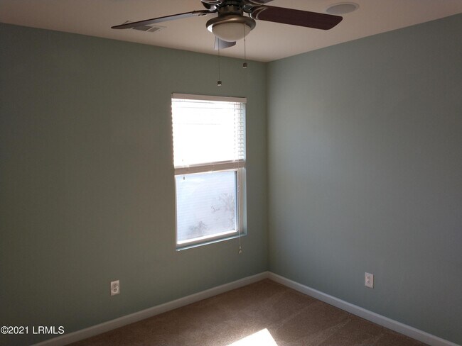 Building Photo - 38 Pennyroyal Way