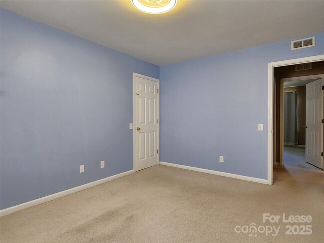 Building Photo - 7533 Lady Bank Dr