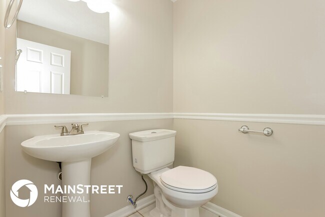 Building Photo - 7590 Winderemere Dr