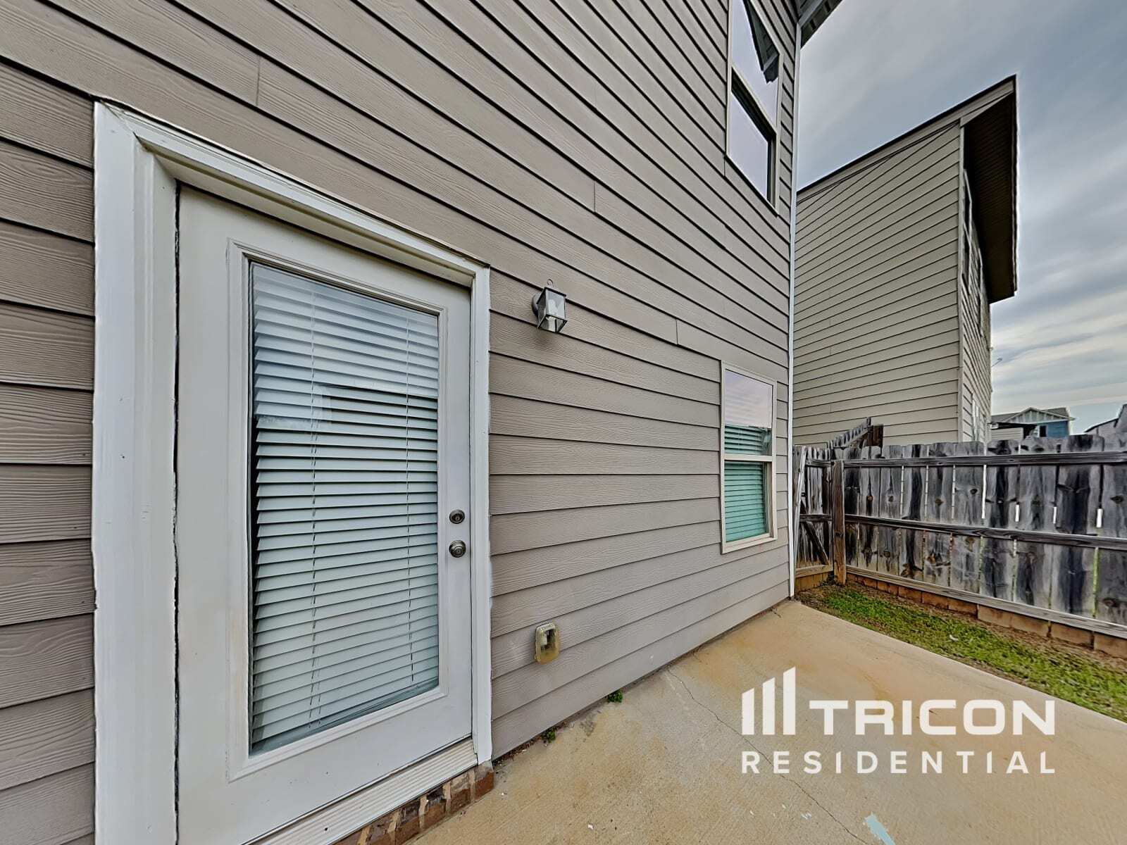 Building Photo - 10 Longleaf Cir