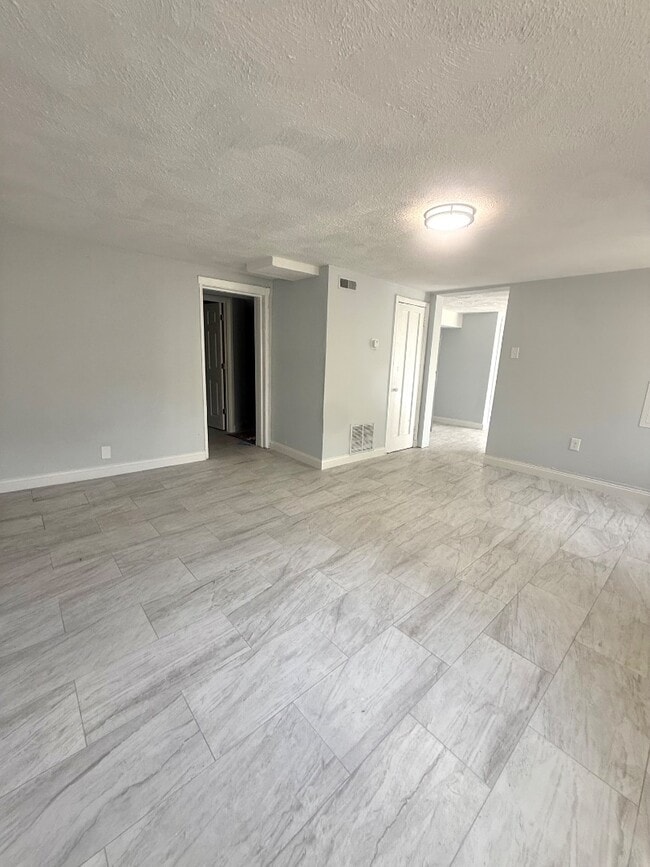 Building Photo - 3115 Bracken Woods Ln