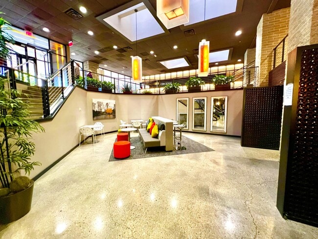 Building Photo - 270 E Highland Ave