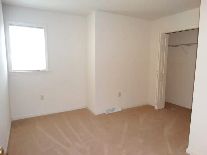 Building Photo - 1169 Hammon Ave