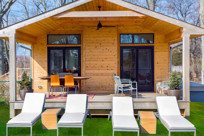 Building Photo - 80 Cliff Dr