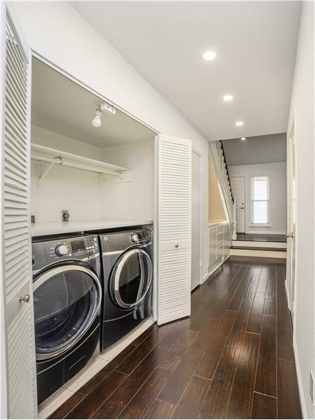 Building Photo - 746 Country Pl Dr