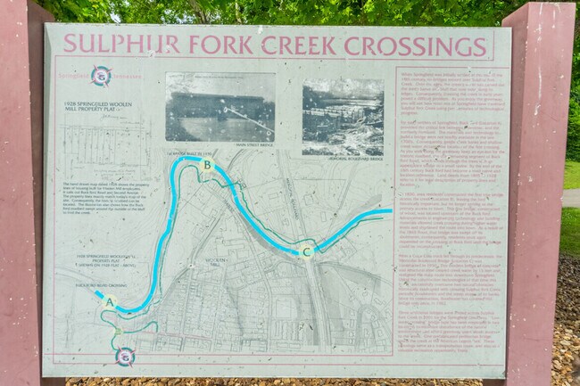 Building Photo - 305 Connell St