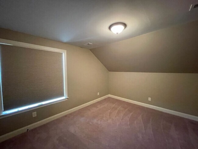 Building Photo - 3725 Nether Ridge Rd
