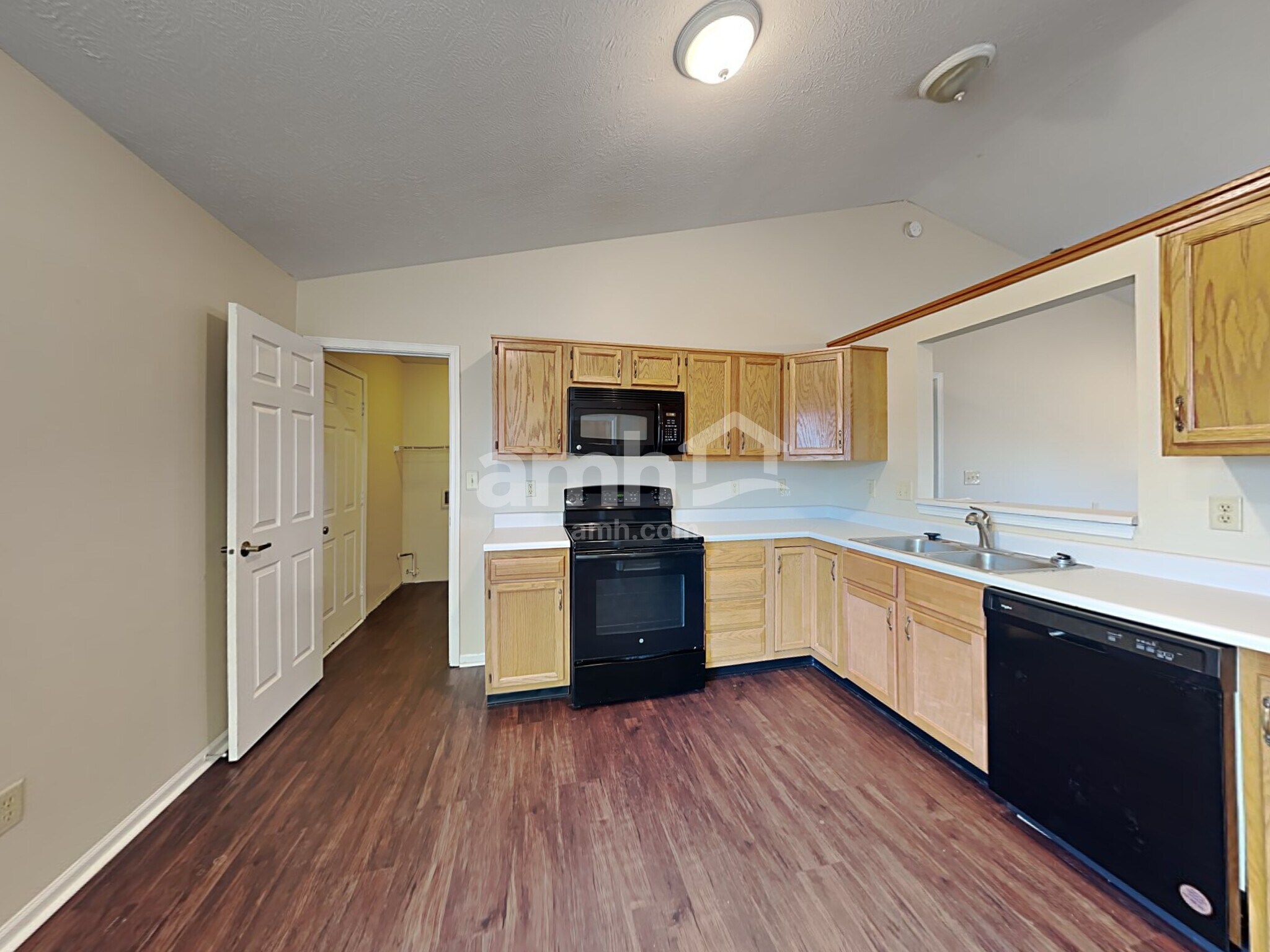 Building Photo - 8343 Southern Springs Way