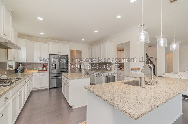 Building Photo - 12917 Hindcross Dr