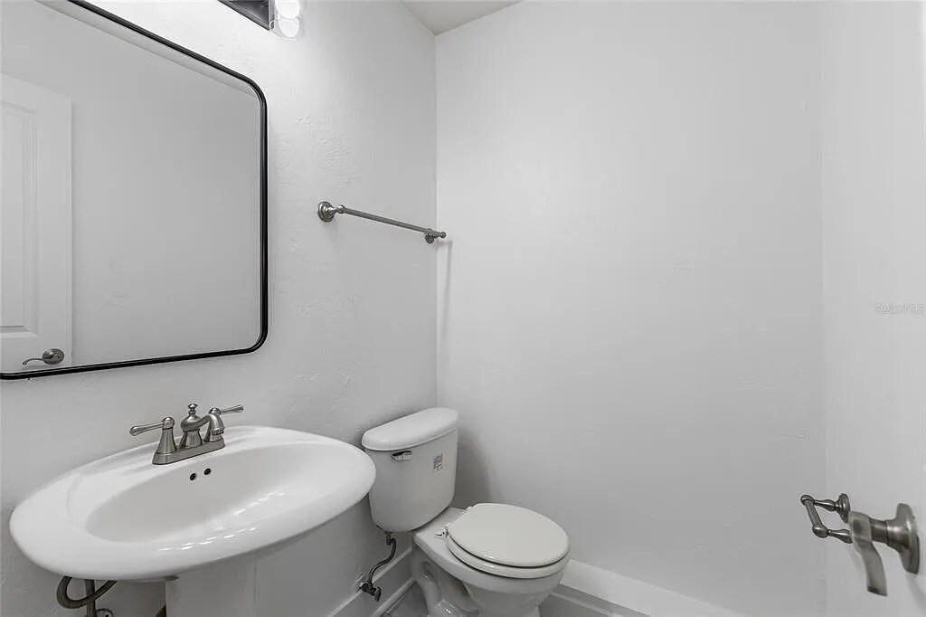 Half Bathroom - 507 NW 39th Rd