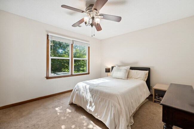 Building Photo - 3 bedroom home close to Duke Avaialble Ear...