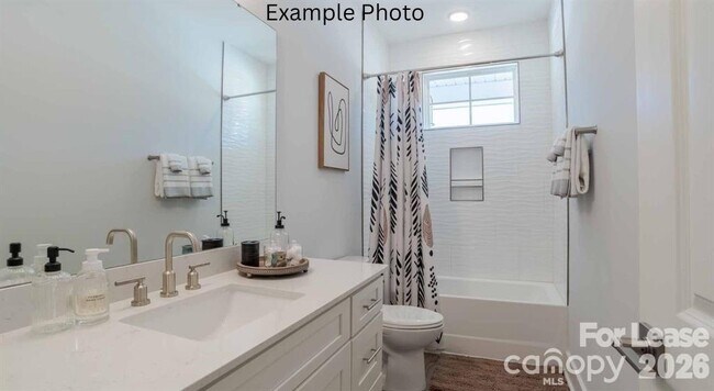 Building Photo - 8629 Chagrin Dr