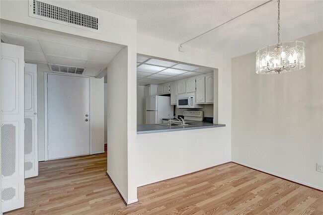 Building Photo - 14130 Rosemary Ln
