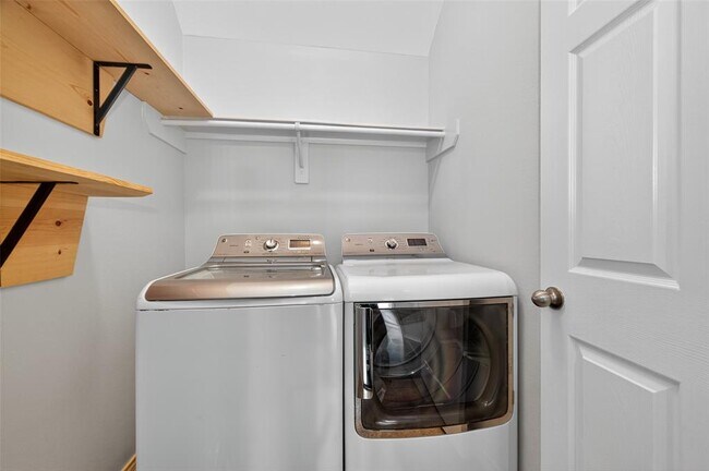 Building Photo - 13012 Balsam Breeze Ln