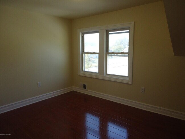 Building Photo - 113 Hibernia Ave