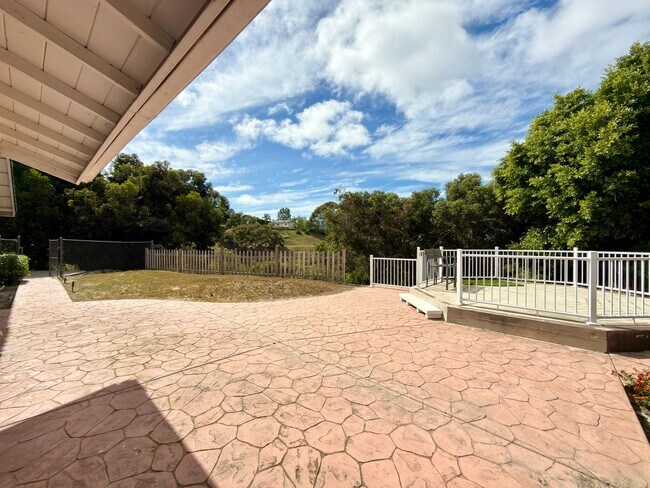Building Photo - Charming Single Level in Carlsbad!
