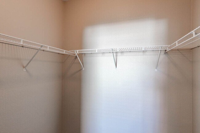 Building Photo - 2 Suite 1st Floor Condo In Gated Northwest...