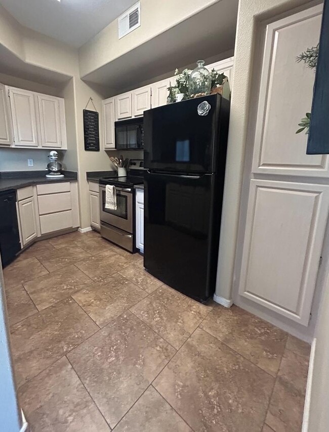 Building Photo - 13700 N Fountain Hills Blvd