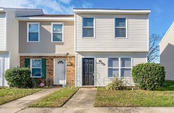 Building Photo - 2716 Peach St