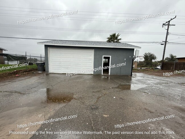 Building Photo - Big lot property in the city of Perris