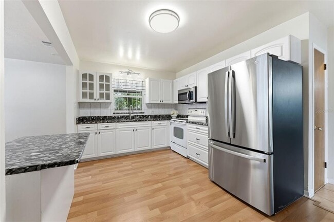 Building Photo - 2711 W Heiter St