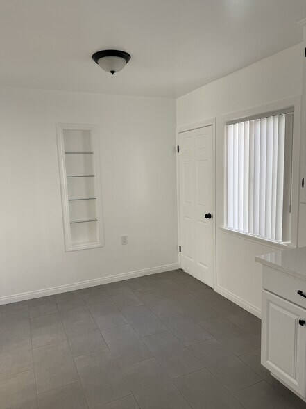 Kitchen Dining Area - 6314 1/2 Overhill Dr