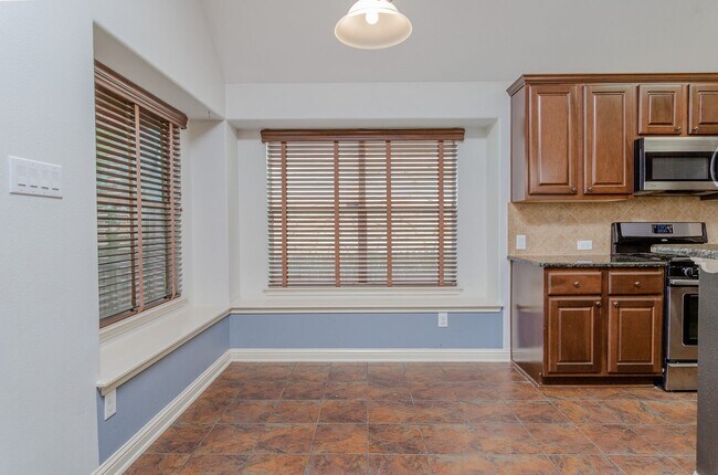 Building Photo - Your Ideal Home Awaits – 4BR, 3BA & More!
