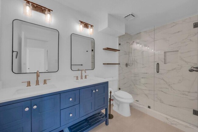 Building Photo - 2006 Cloisters Dr