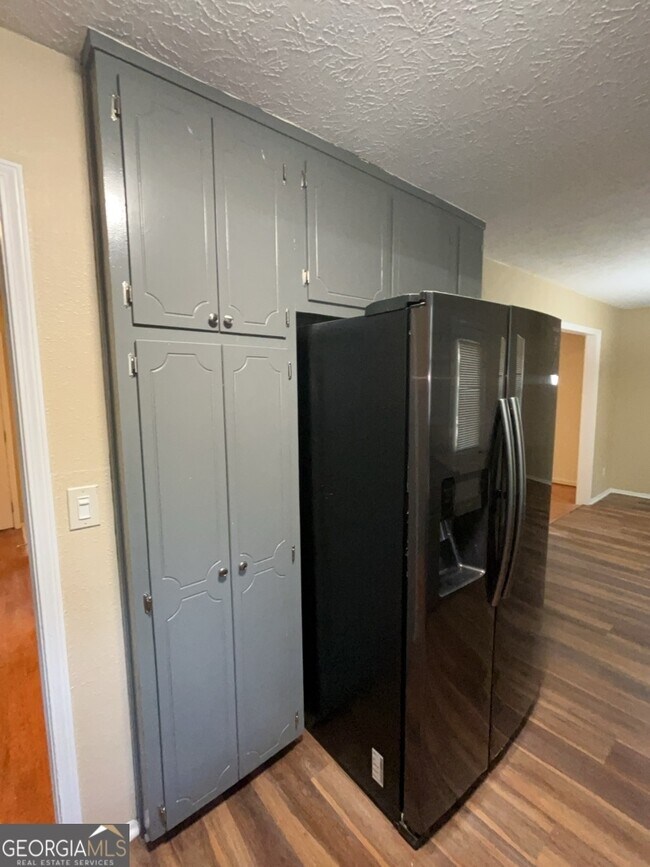 Building Photo - 5089 Victor Trail NW