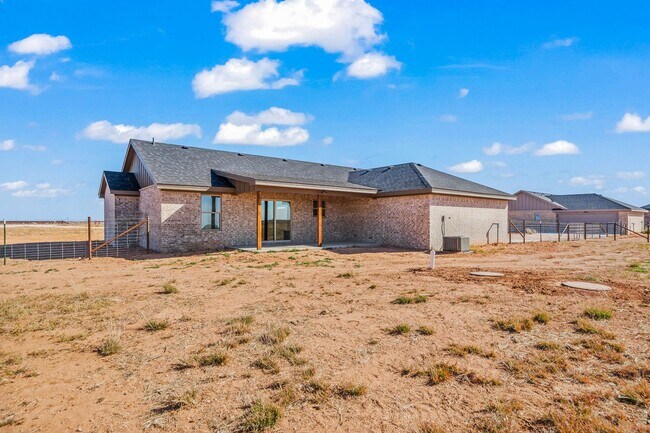 Building Photo - Country Living In Roosevelt ISD!