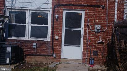 Building Photo - 2053 Larkhall Rd
