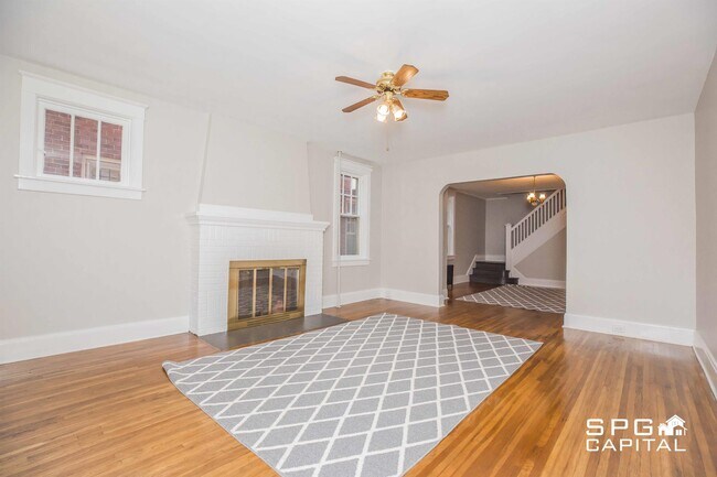 Building Photo - 516 Radnor St
