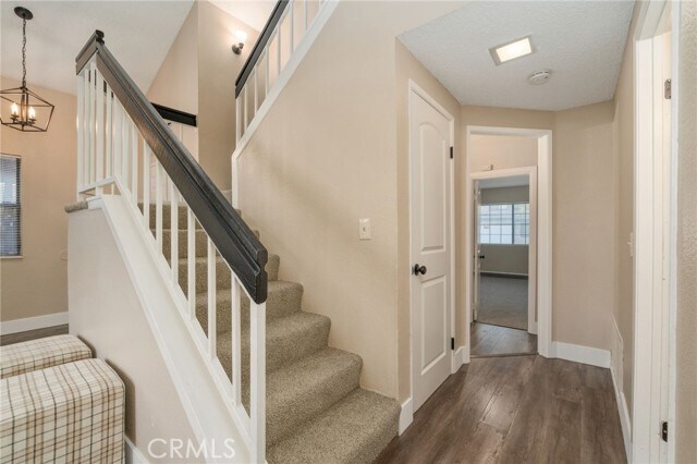 Building Photo - 533 E Jackman St