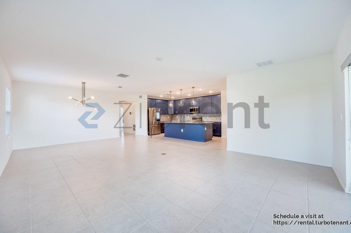 Building Photo - 8750 Cascade Price Cir